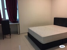 Ensuite Room at Nadayu 28 Residence with WiFi, Water & Electricity