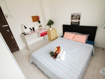 [At PJS7 (Landed House)!!!] Comfortable and Spacious Room For Rent!⭐ ️