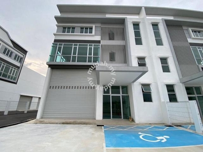 Batu Kawan 3-Storey Semi-Detached Factory / Warehouse For Rent