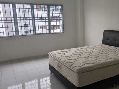 [RENTED] Sri Petaling Endah Ria 2 + 1 Rooms Condo for RENT RM1300