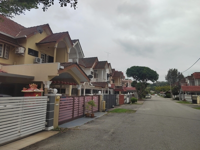 Taman Laksaman Cheng Ho hot area Freehold 22x70 Double Storey Terrace non bumi for sell