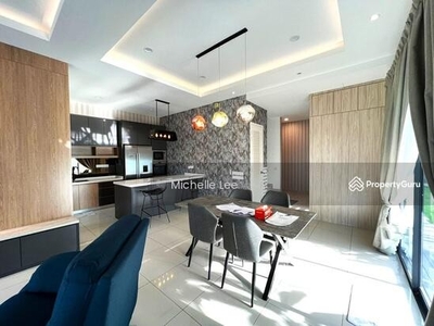 2 Storey House @ Bandar Rimbayu - Fully Furnished ( END LOT with extra land )
