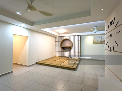 Extensive Renovation Done Tastefully, Corner unit with spacious rooms