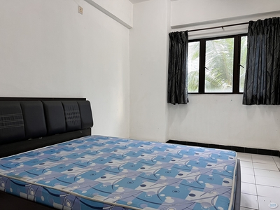 Large Room at Casa Tebrau Condominium , Johor Bahru