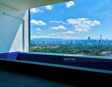Prestigious Penthouse With Full KLCC View And Long Private Pool