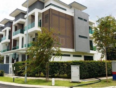 2 1/2 End Terrace House Taman Nusaputra @ Puchong,Selangor