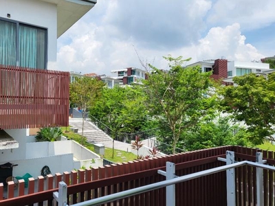 3 Storey Semi-Detached in Bandar Sri Damansara a must see