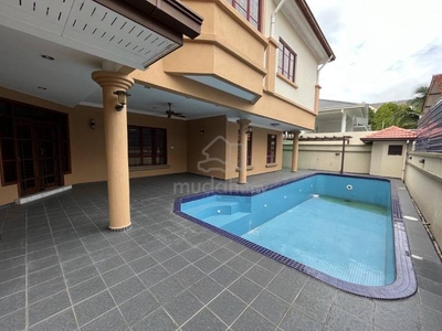 [9 Bedrooms] 3 Storey Bungalow Taman Ampang Utama with Swimming Pool