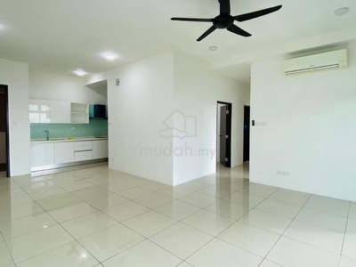 all race unit 8scape for rent at taman perling 3bed partial furnish