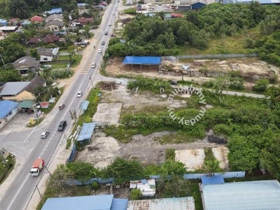 Batu 11 Hulu Langat, Corner Commercial Land, facing Main Road for rent