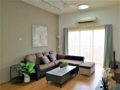Beautiful service apartment near office, shops and mall up for grab