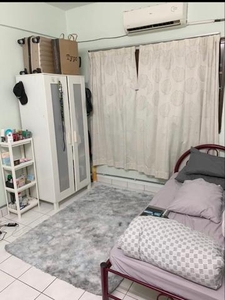 Bilik Sewa Cheras- Master bedroom di Bayu Tasik Condominium