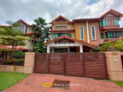 ( CHEAPEST, FREEHOLD) 2.5storey Semi D Extra Land Country Height