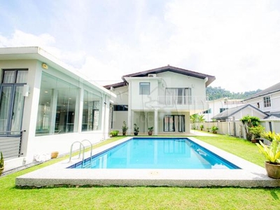 Double Storey Bungalow, Hillview Ampang with Private Pool View KL Skyl