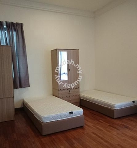Female Malay room for rent at Gardenview Residence, Cyberjaya
