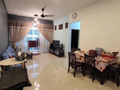 Greenfield Regency Apartment Tampoi Indah / Middle Floor Pool view