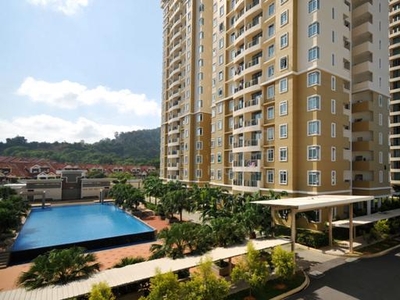 Ixora apartment beside MMU 4 bedrooms 4 bathrooms Bukit Beruang room