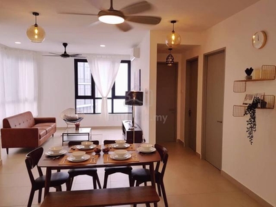 Kl gateway premium 4 bed rent near lrt,mall ready move in now