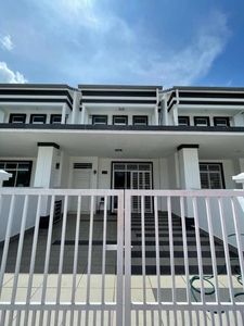 PARTLY FURNISHED 2storey Merrydale Eco Majestic Semenyih 2245SF for sale
