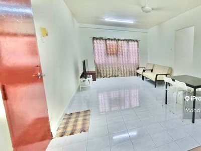 Putra Permai Apartment (Type B), Taman Equine, Seri Kembangan for Sale