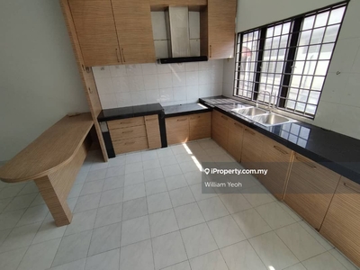 Renovated 2.5 Storey Terrace House unit for Sale