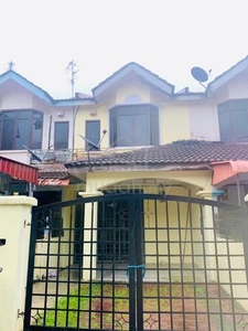 [RENT] Taman Sri Yaakob 3 bed Perling Near Bukit Indah Low Rent Nego