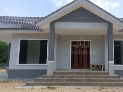 Rumah Banglo Mengabang Bakong Batu Rakit Kuala Nerus Terengganu