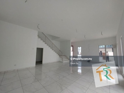 Semi d house lukut for sale