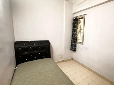 small room to rent
