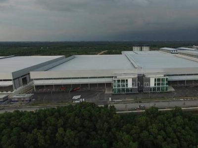 SPACIOUS Semi D Factory Warehouse at North Port, Port Klang