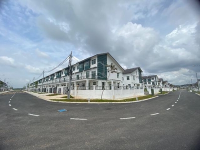 Unit Baru Corner Lot 3 Storey Taman Scientex Kundang Jaya