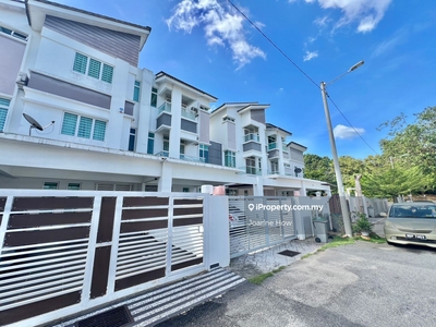 3 Storey Link House For Rent Mac Villa, Ayer Leleh Melaka