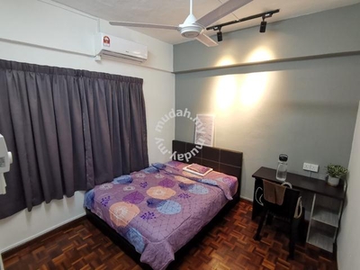 Co-living Room Bilik Sewa Bandar Melaka Jonker Street Ong Kim Wee