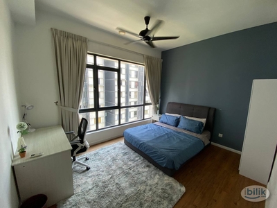 ‍ Comfy FEMALE UNIT Master Bedroom for Rent Provided Free Wifi