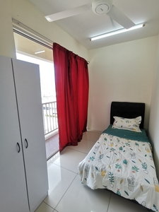 [Female Unit] Non Sharing Setapak PV20 Balcony Single room for rent