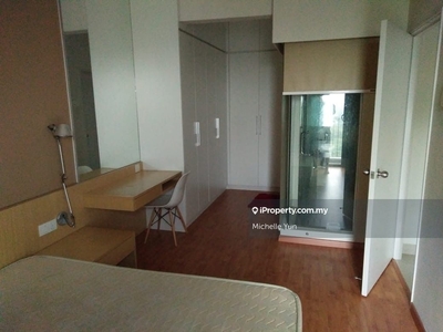 Fully furnished,facing klcc,low floor,vacant 1st dec,2rooms 1bath 1cp