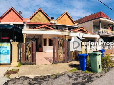 Terrace House For Sale at Section 16
