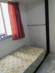 Enjoy this Cozy Small Single Room in Taman Desa, Old Klang Road, Kuala Lumpur