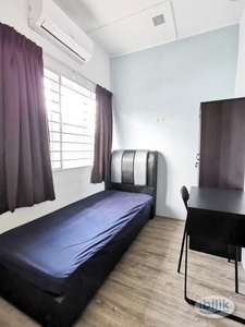 Middle Room for Rent at SS2, Petaling Jaya, The Hub, Damansara Intan
