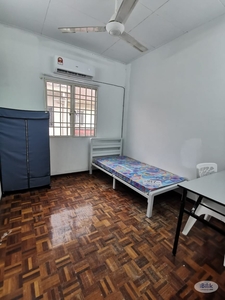 comfortable Newly unit. Small Room at Setia Alam- Shah Alam!