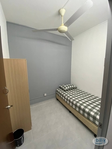 Single Room for male and female at Mentari Court