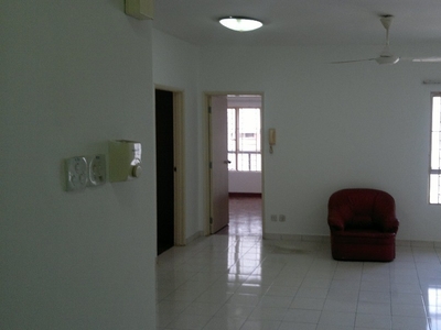 3 Bedrooms Condo - Casa Damansara, Petaling Jaya
