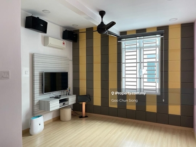 3 Storey Terrace House With Renovated & Furnished