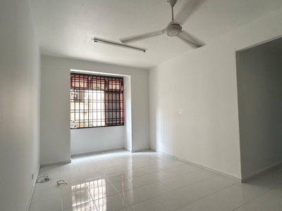 Flat Bukit Indah For Rent - Ground Floor RM1200