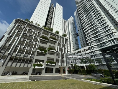 M Vista is a single block which towers 23 storey high