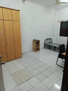 Master Bedroom with Bathroom in SS15 Subang