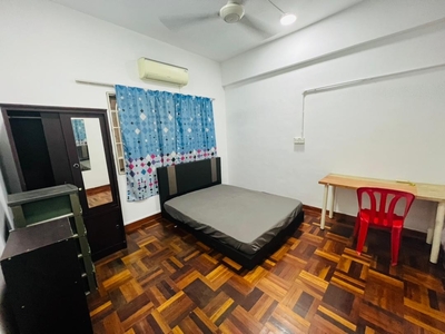 Ridzuan Condo Medium Room For Rent Nearby Sunway Pyramid