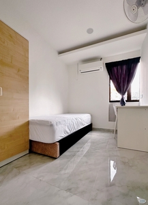 Single Room at Damansara Heights, Kuala Lumpur