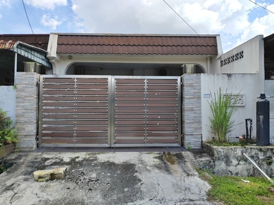 Taman Johor jaya
jalan bakawali
1 storey low cost