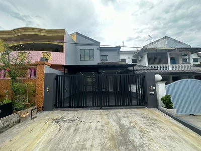2 Storey House For Sale / Desa Cemerlang / Ulu Tiram
